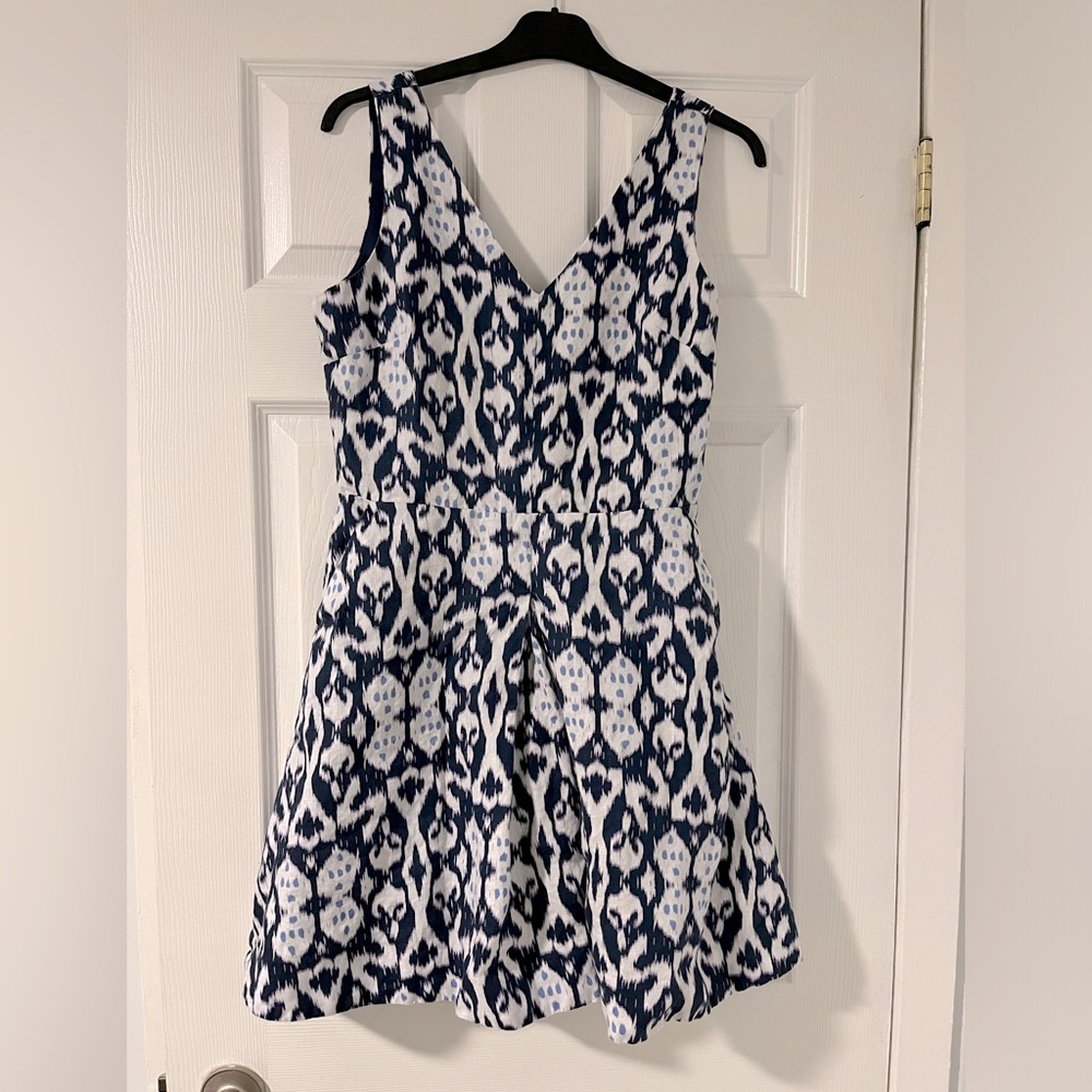 GAP Linen Navy and White Patterned Dress